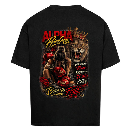 Alpha Priceless - Born to Fight Oversized Shirt Woman mit kraftvollem Design, Boxer und Löwe auf schwarzem Hintergrund.