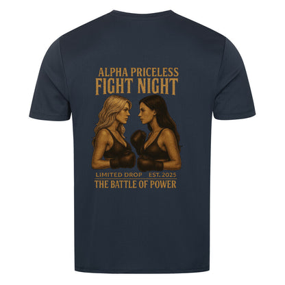 Hemd Design mit dem Text "Fight Night Alpha Priceless Experience" sowie zwei Boxerinnen, die sich herausfordernd ansehen.