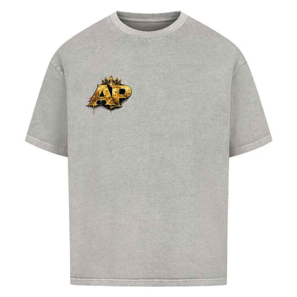 Alpha Priceless Oversized Tee - Built for Discipline. Made to Dominate. Graues Kurzarmshirt mit goldenem AP-Logo.