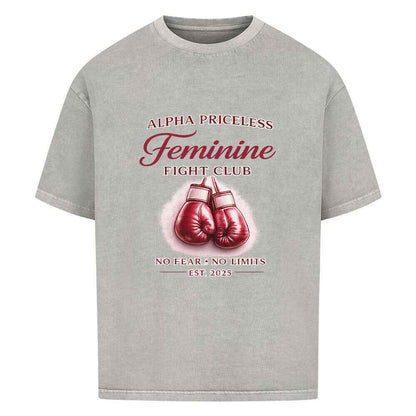 Alpha Priceless - No Fear No Limits Women’s Oversized Shirt mit Kampfhandschuhen und feminine Design.